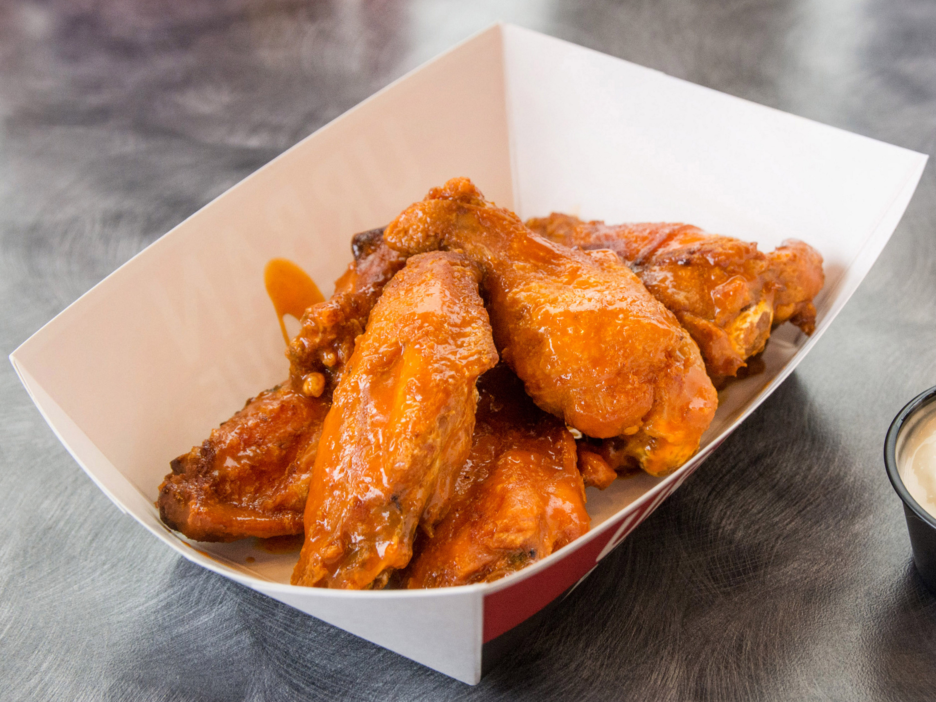 Order UBQ Fresh Wings food online from Urban Bar-B-Que store, Linthicum Heights on bringmethat.com