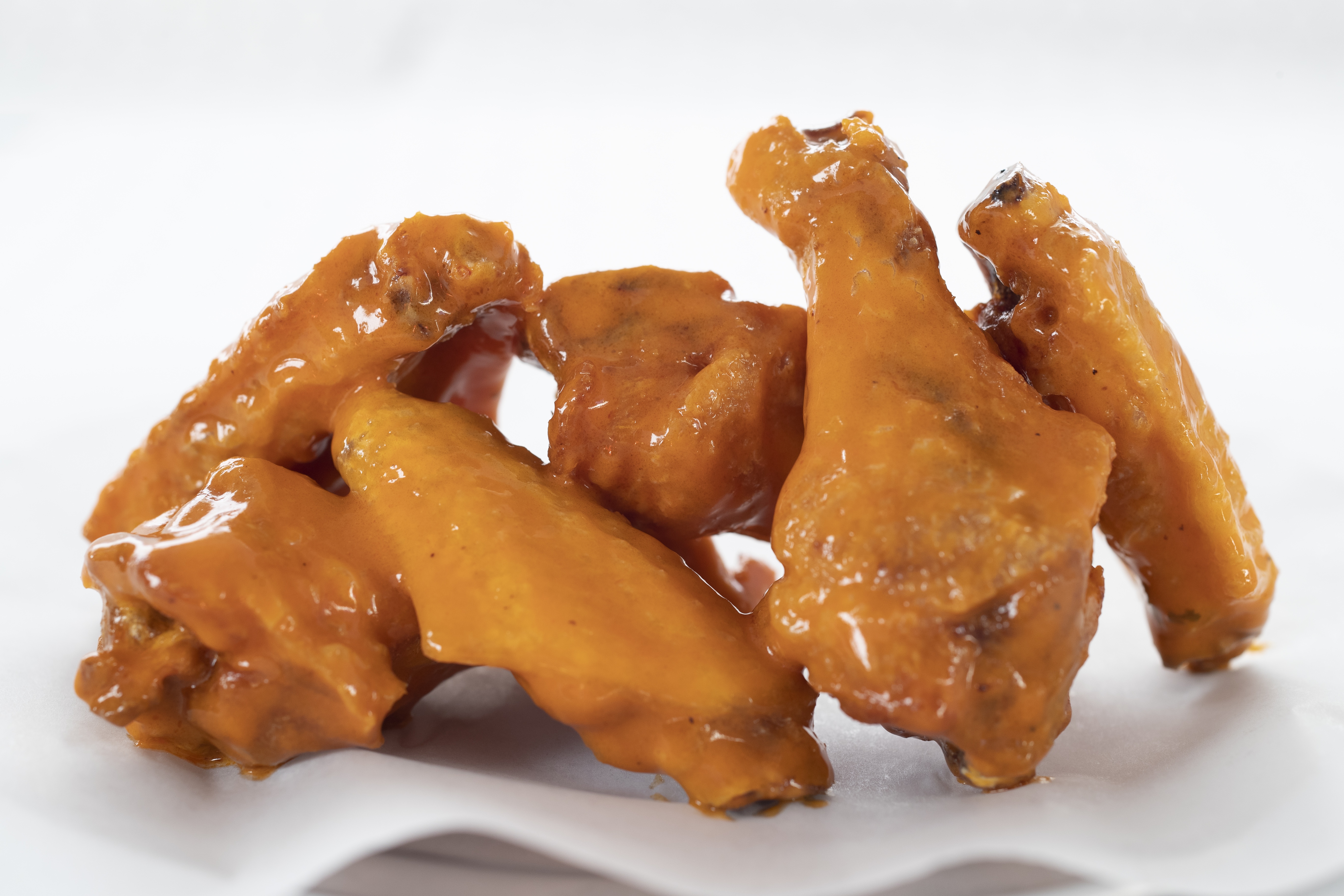 Order Buffalo Wings (6 pcs) food online from 5 Cheese And Mac store, San Francisco on bringmethat.com