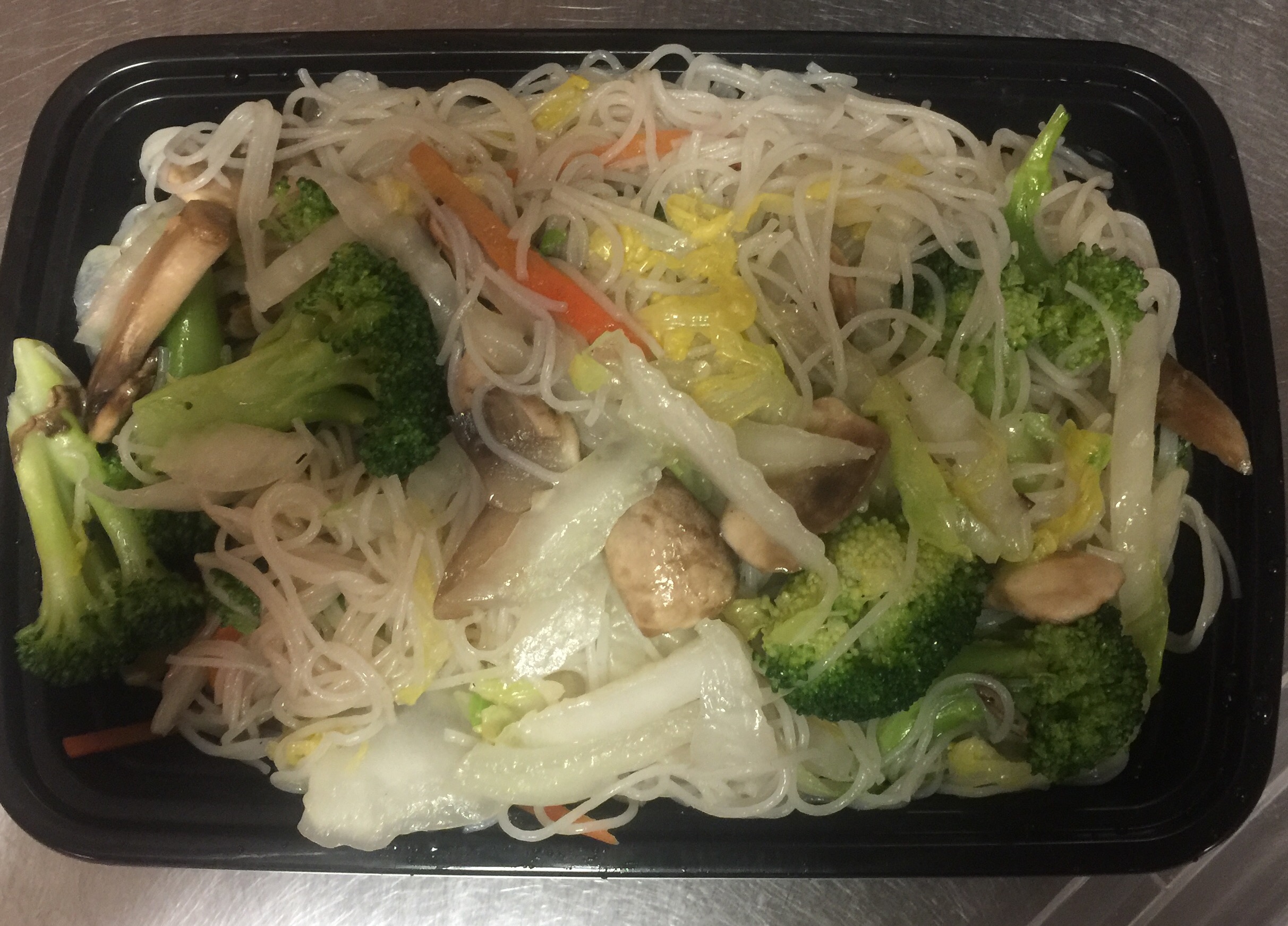 Order 52. Vegetable Mai Fun food online from Shun Cheong Chinese Restaurant store, La Vergne on bringmethat.com