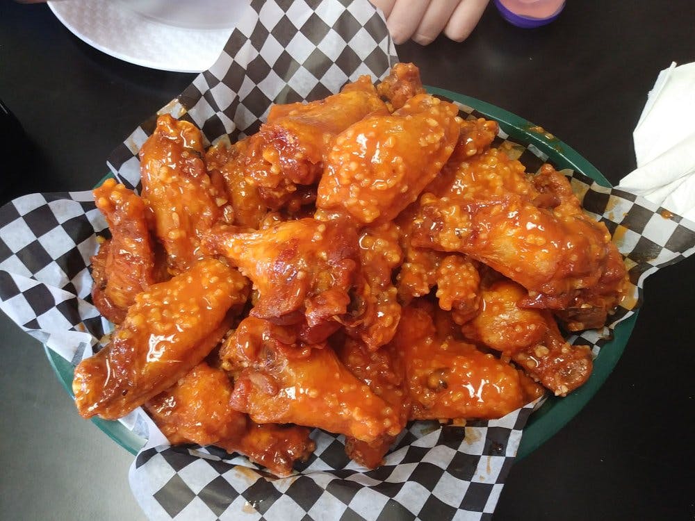 Order Chicken Wings - 10 Pieces food online from Panjo's Pizza store, Corpus Christi on bringmethat.com