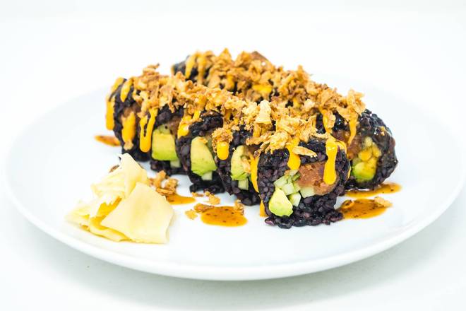 Order Vegetable Roll with Black Rice food online from Erewhon Market store, Santa Monica on bringmethat.com
