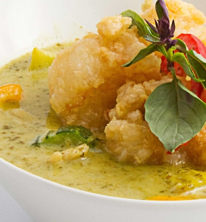 Order Green Curry food online from Jasmine Thai Cuisine & Sushi Bar store, Paducah on bringmethat.com