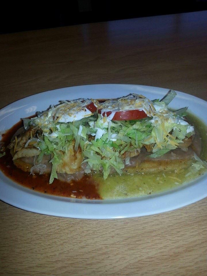 Order Huarache food online from Taqueria 3 Estrellas store, Santa Paula on bringmethat.com