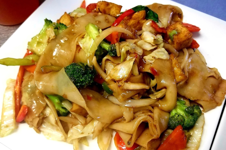 Order N2. Pad Kee Mao food online from Kin Thai store, High Point on bringmethat.com