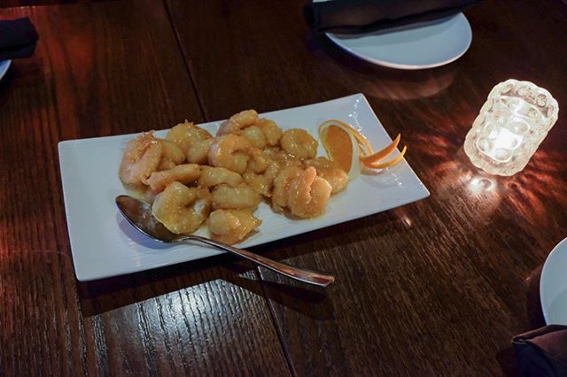 Order S16. Crispy Shrimp with Lemon Sauce food online from Lao Sze Chuan store, Skokie on bringmethat.com
