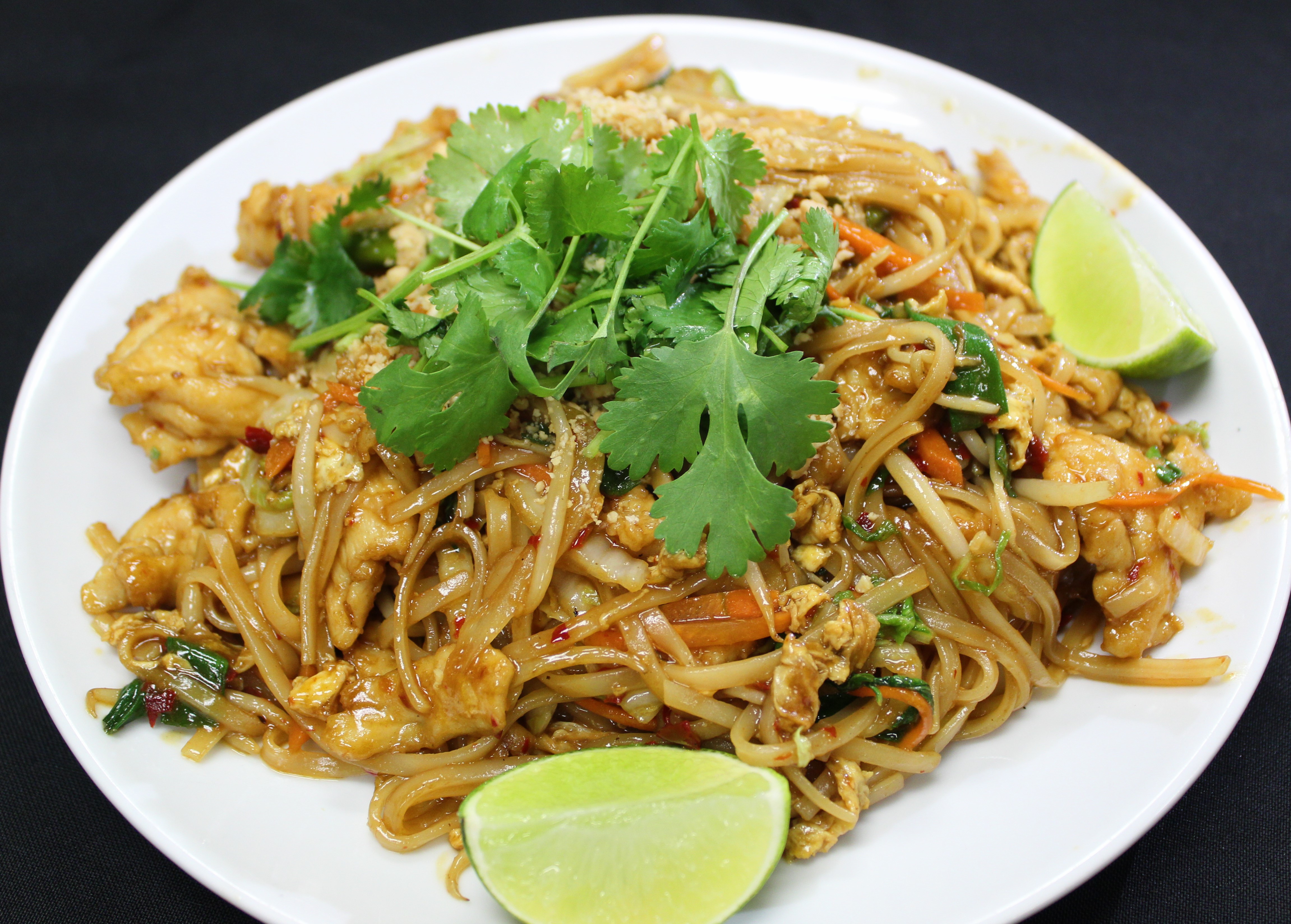 Order R11. Chicken Pad Thai food online from Green Asian Bistro store, Frisco on bringmethat.com
