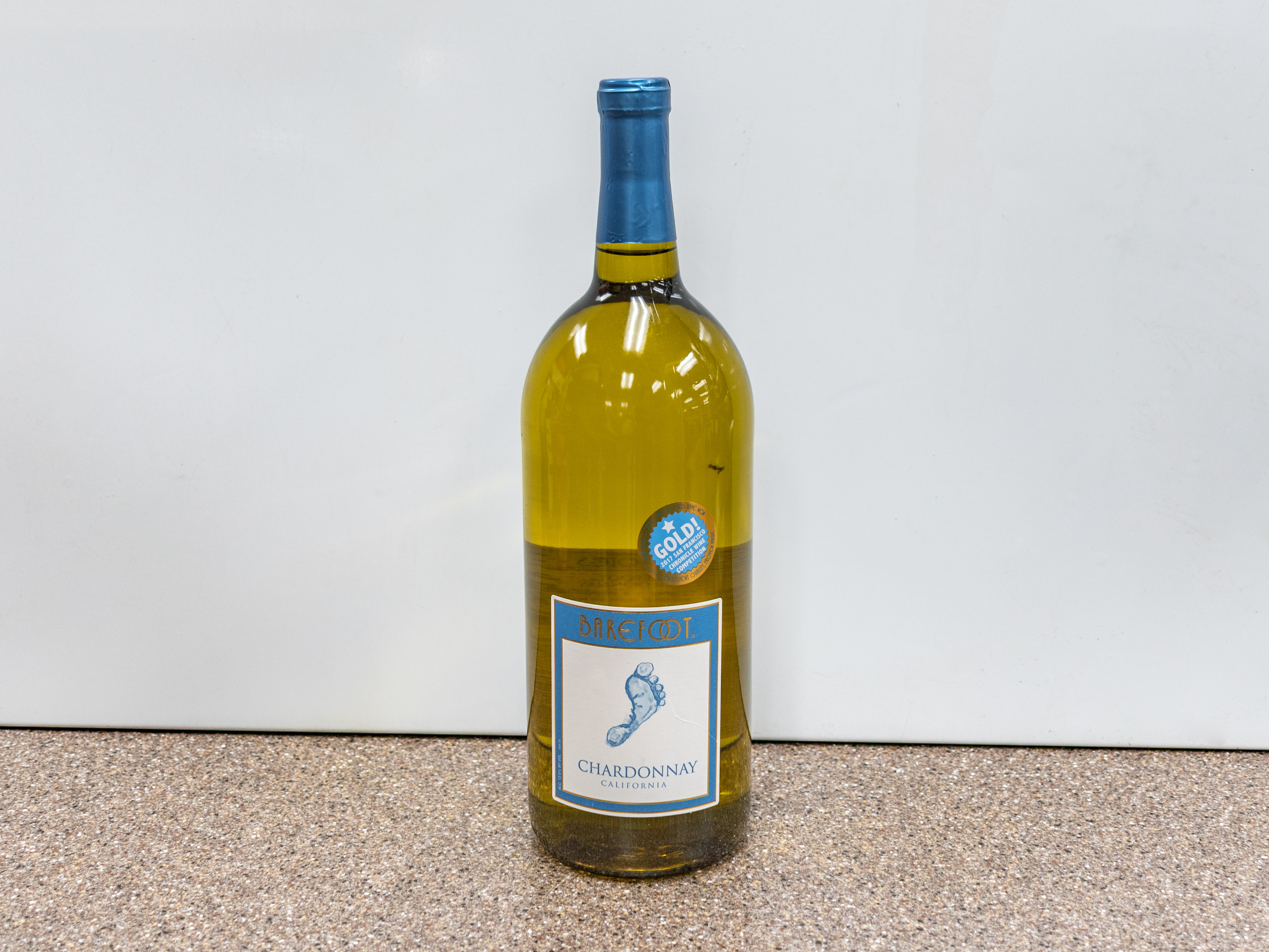 Order Barefoot Chardonnay food online from Kangaroo Food Mart store, Cathedral City on bringmethat.com