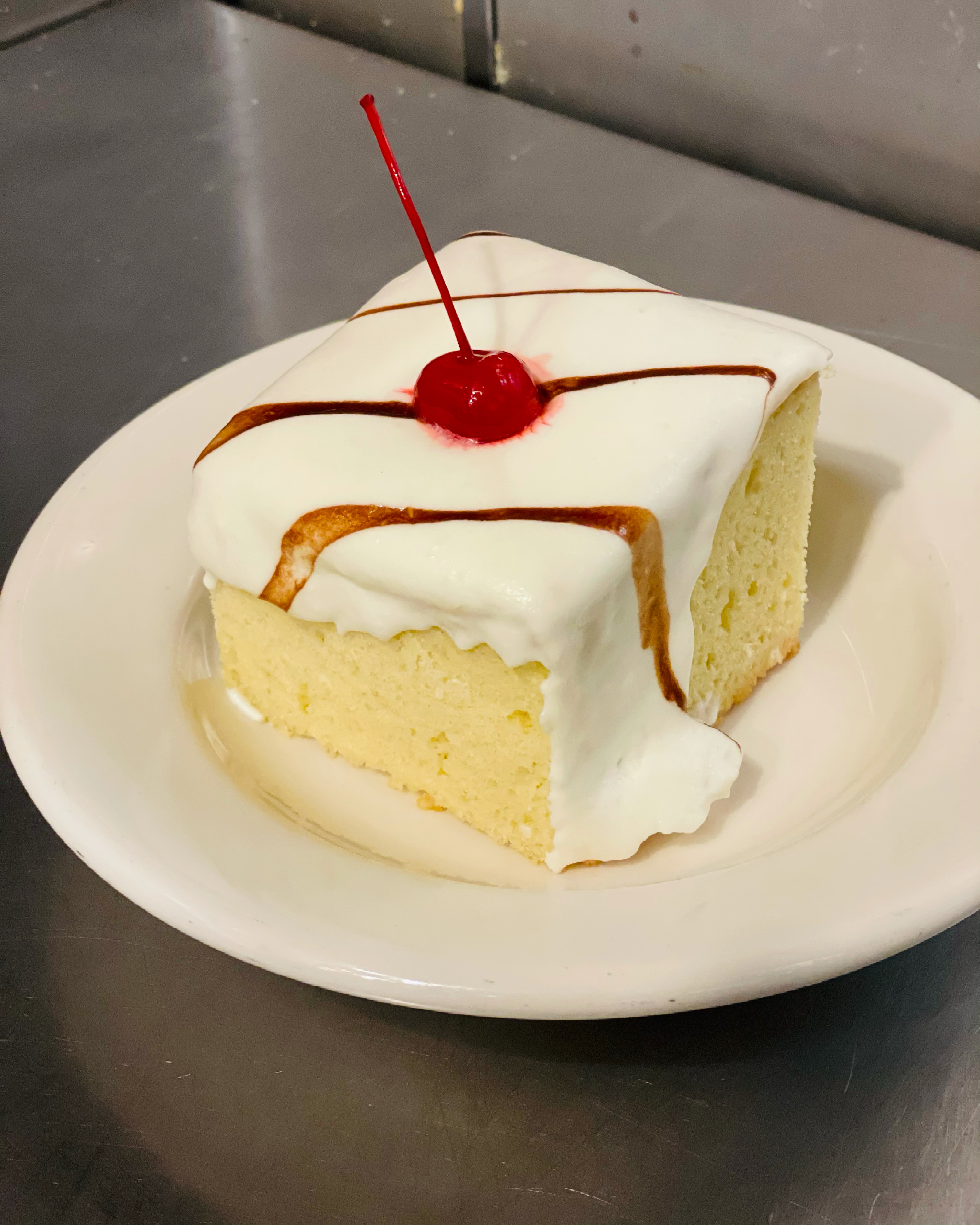 Order Pastel Tres Leches food online from Jose Mexican Torta store, Arlington on bringmethat.com