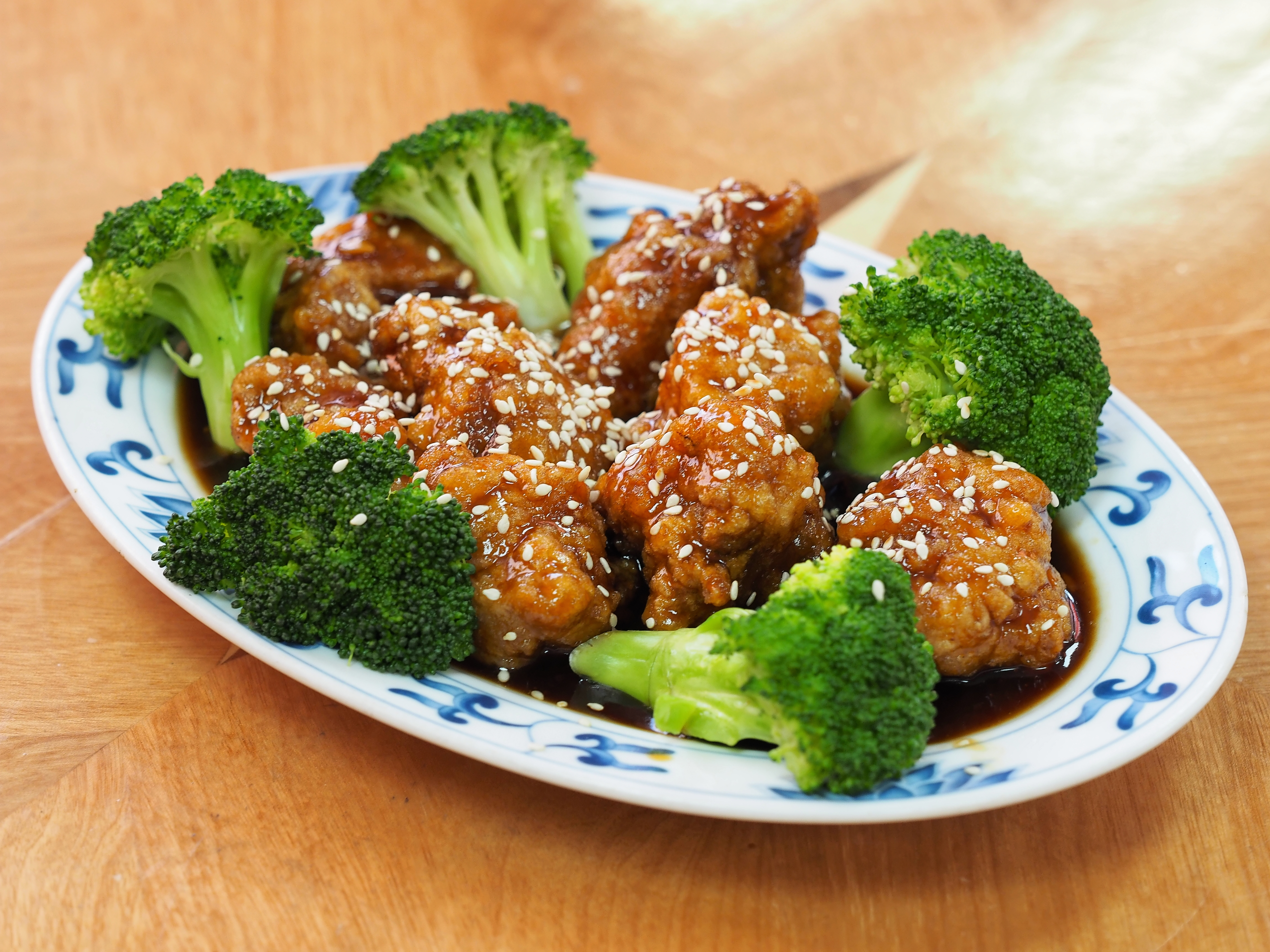 Order 80. Sesame Chicken food online from Charley's Restaurant store, Frederick on bringmethat.com