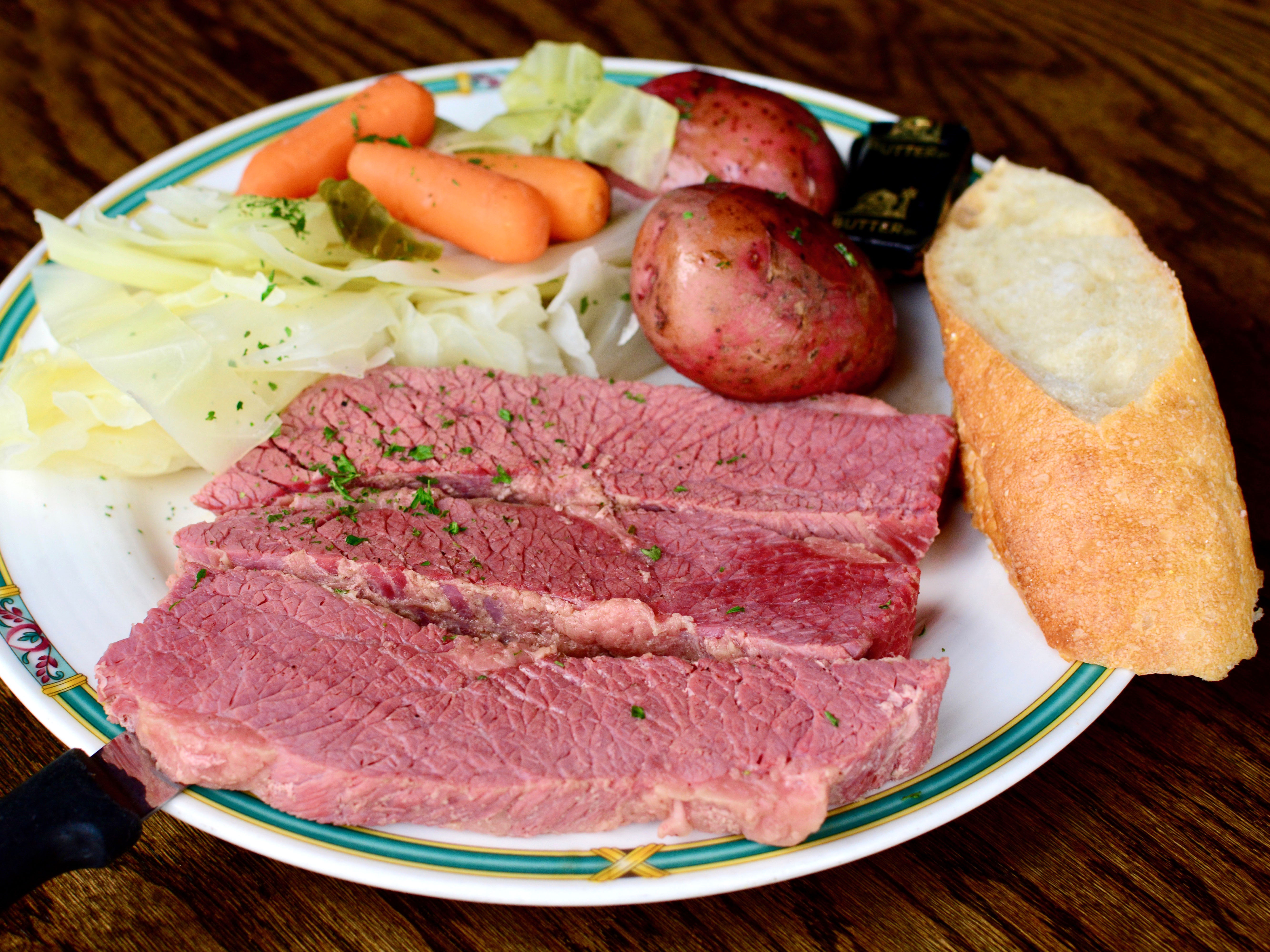 Order Corned Beef and Cabbage food online from Kellys Irish Times store, Washington on bringmethat.com
