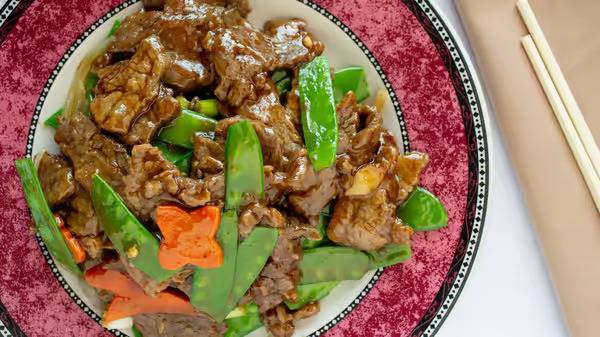 Order Wok-Fried Beef with Snow Peas & Onion (雪豆牛) food online from Hong Hua store, Farmington on bringmethat.com