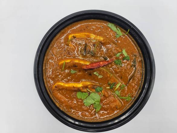 Order Chettinadu Fish Curry food online from Curry Point 2 Go store, Bellevue on bringmethat.com