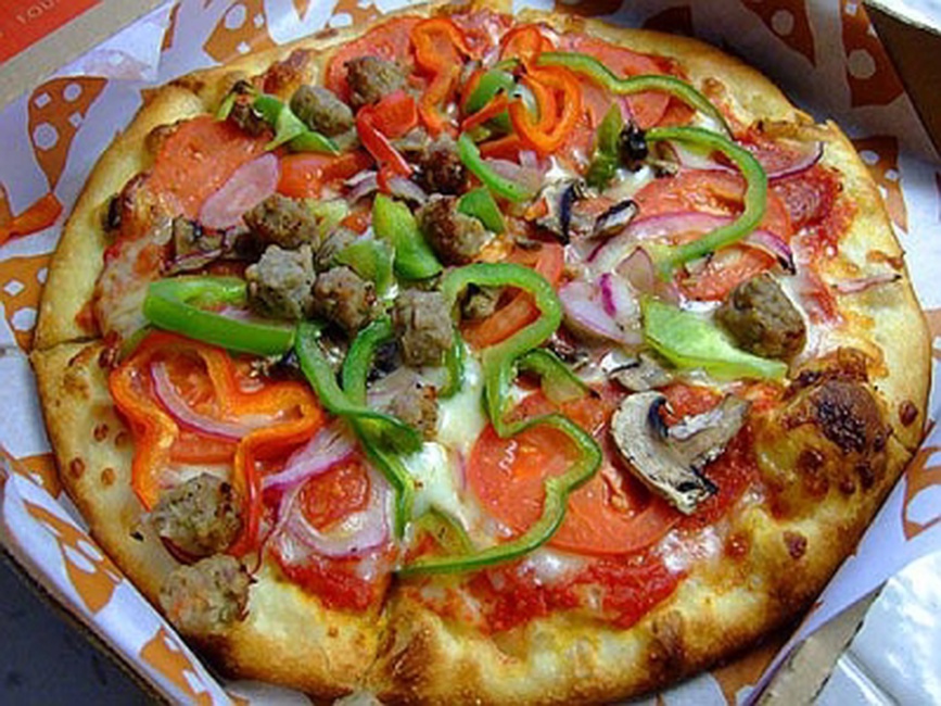 Order Vegetarian Pizza 10 Inch food online from Ocean Pizza store, San Diego on bringmethat.com