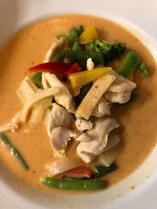 Order 31. Red Curry food online from Thai Chang Restaurant store, Stroudsburg on bringmethat.com