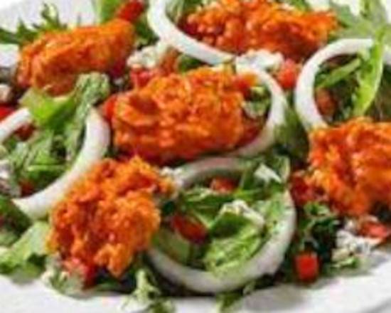 Order Buffalo Crispy Chicken Salad food online from Amili's Pizzeria store, Plum on bringmethat.com