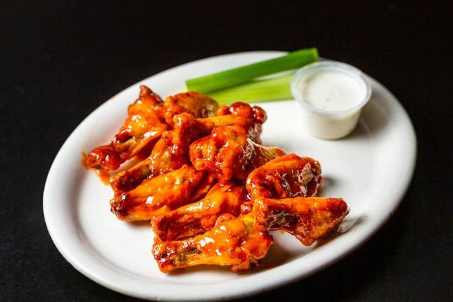 Order 6 pc Wings food online from DaBomb store, Lithonia on bringmethat.com
