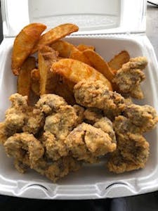 Order Gizzards (Large) food online from Johnny T Fish & Wings store, Little Rock on bringmethat.com