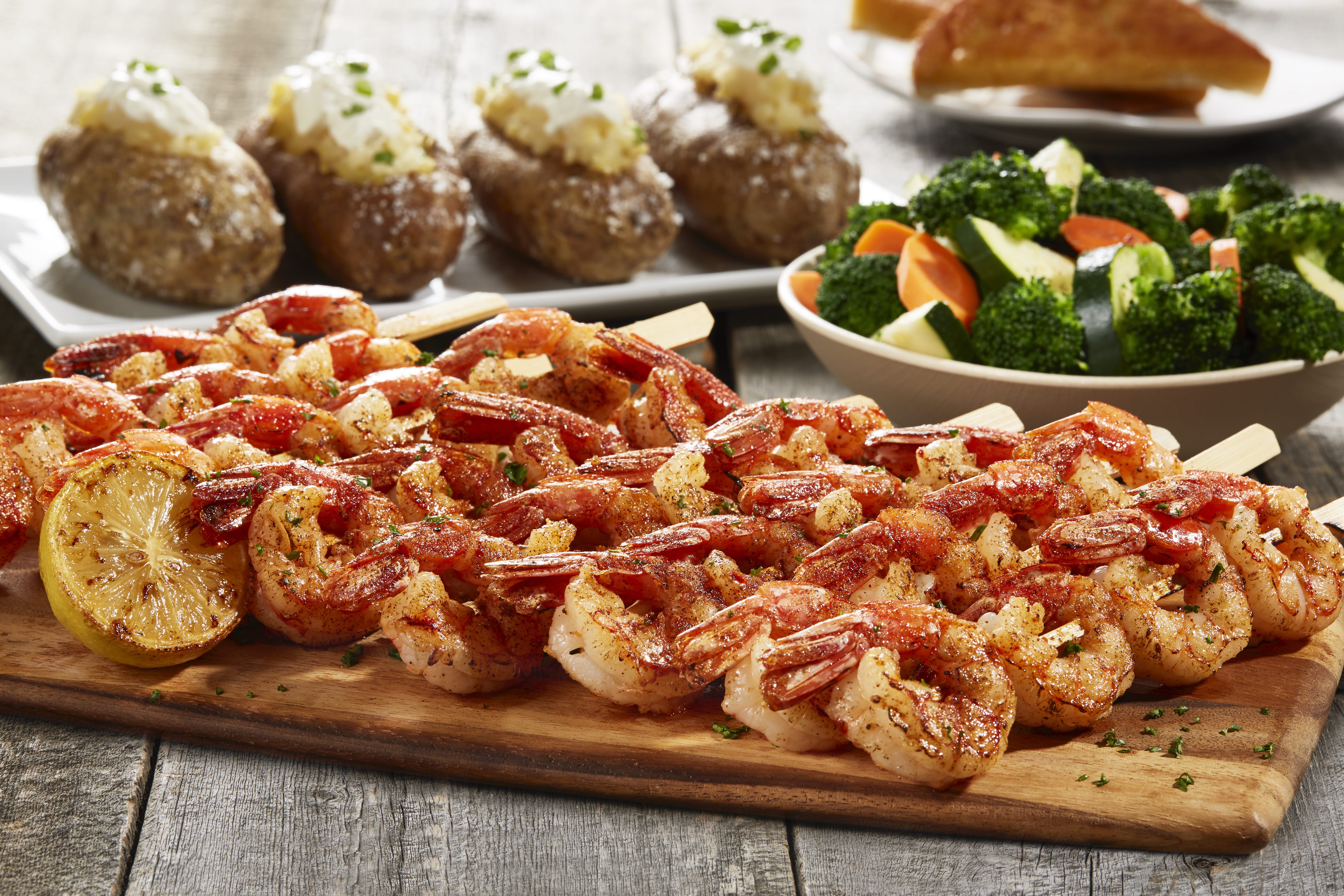 Order Grilled Shrimp Skewers Family Meal for 4 food online from Sizzler store, Downey on bringmethat.com