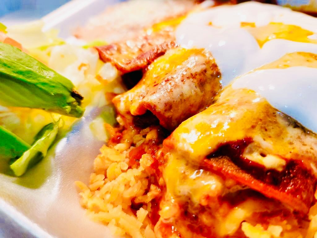 Order Enchiladas de Pollo food online from Antojitos De Dona Maria store, Summit on bringmethat.com
