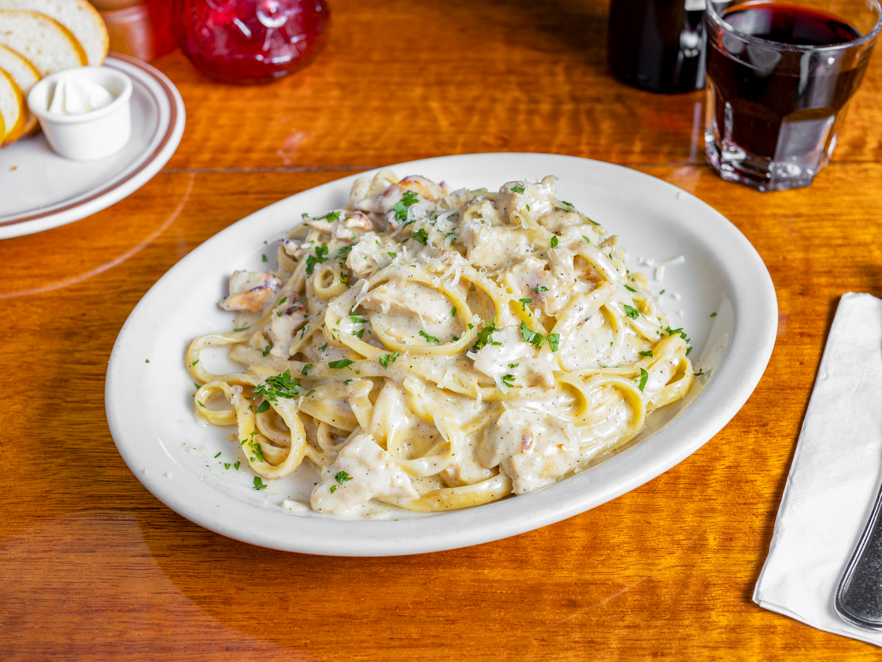 Order Fettuccine Alfredo Pasta food online from The Sausage Factory store, San Francisco on bringmethat.com