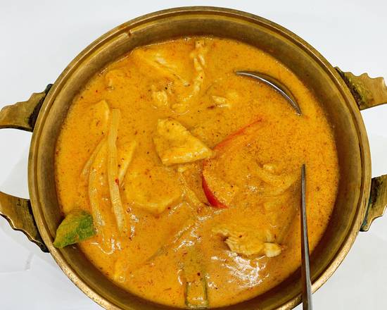 Order Red Curry food online from Aroma Royal Thai Cuisine store, Franklin Township on bringmethat.com