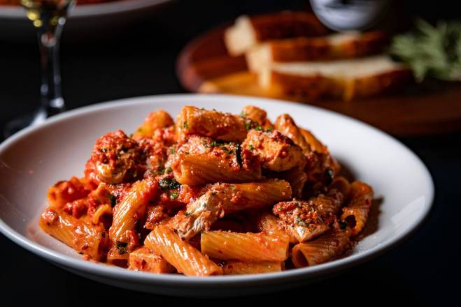 Order Spicy Chicken Arrabbiata food online from Anthony's Eatalian store, Dallas on bringmethat.com