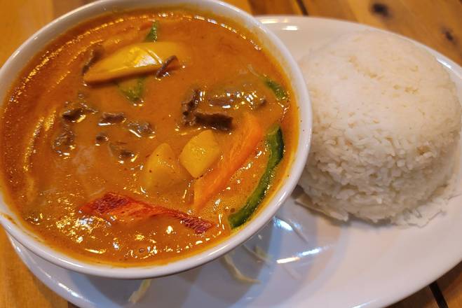 Order Panang Curry food online from Thai Zappz store, Overland Park on bringmethat.com