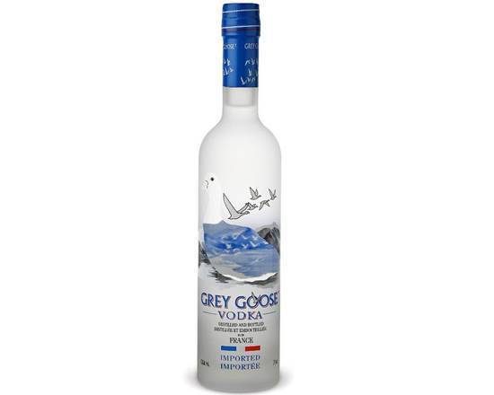 Order Grey Goose Vodka 375ml (40%ALC) food online from Limoncello store, San Francisco on bringmethat.com