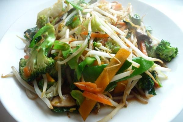 Order 27. Quart of Vegetables Chow Mein food online from CHINA JOY 81 store, Jacksonville on bringmethat.com