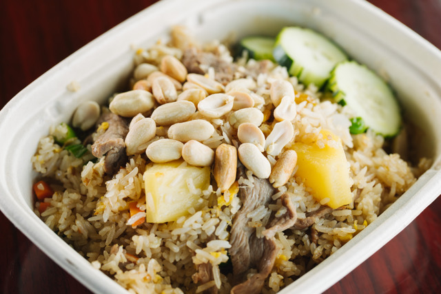 Order F2. Pineapple Fried Rice food online from Thai 2 Go store, Dallas on bringmethat.com