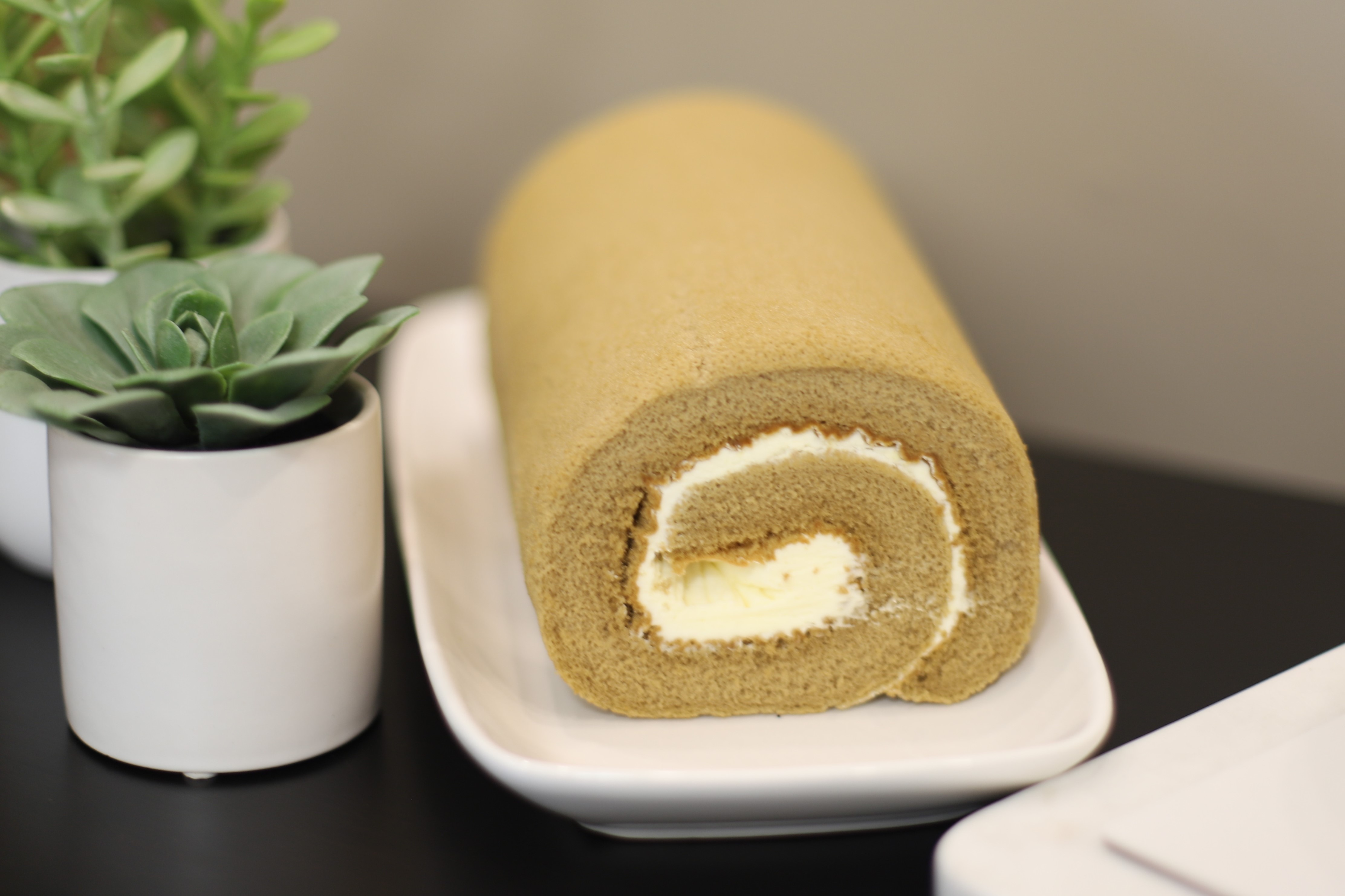 Order Coffee Swiss Roll 咖啡瑞士捲 food online from Kee Wah Bakery store, Cupertino on bringmethat.com