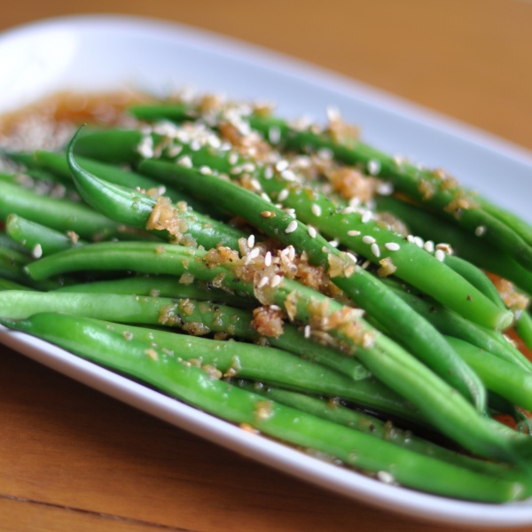 Order Garlic Green Beans food online from Ayutthaya Thai Restaurant store, Seattle on bringmethat.com