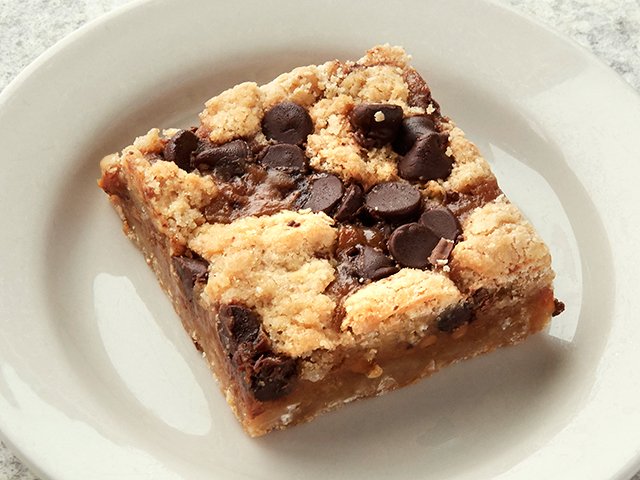 Order Caramel Bars food online from Daily Dose Cafe and Espresso store, Minneapolis on bringmethat.com