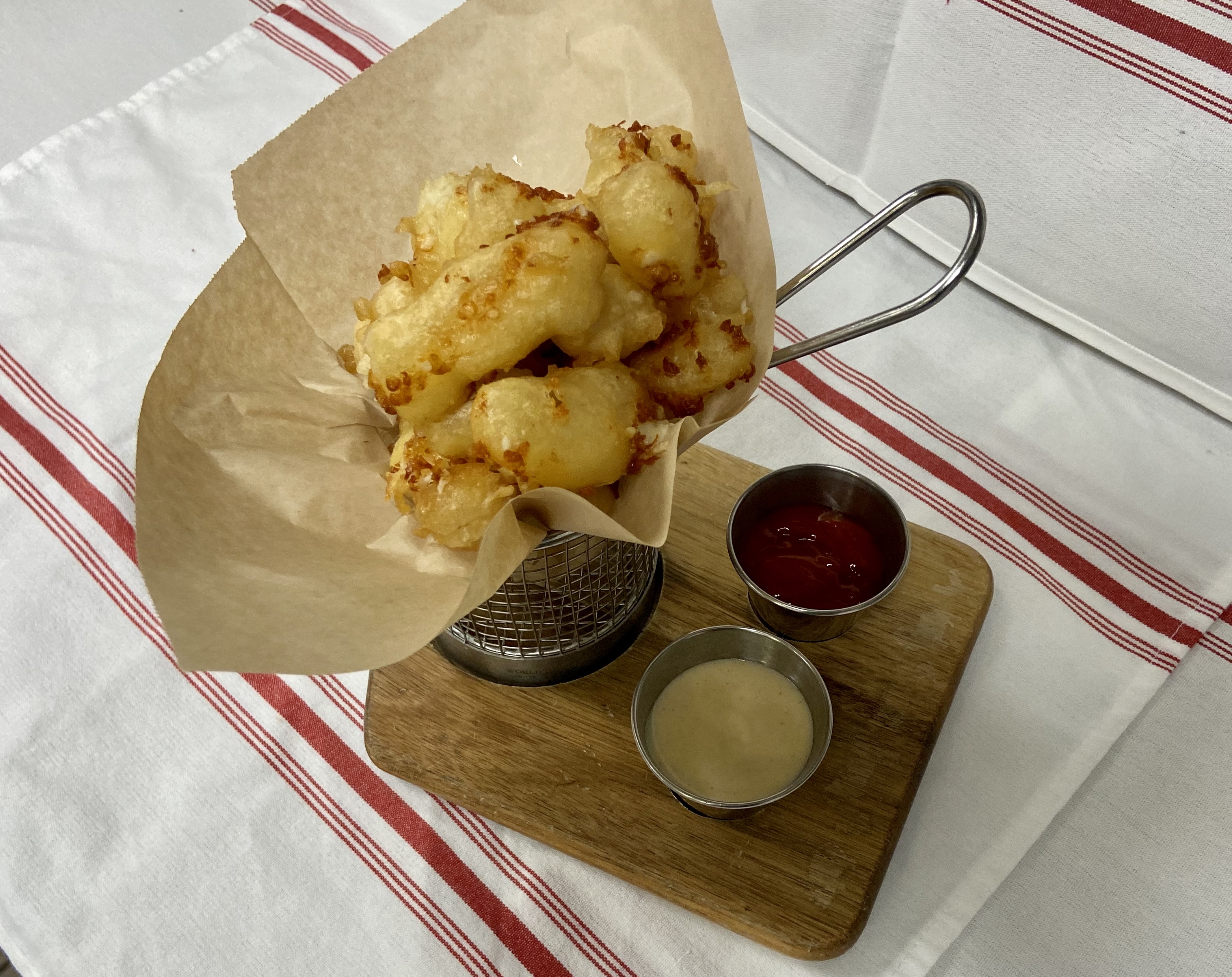 Order Wisconsin Cheese Curds food online from Farmhouse Evanston store, Evanston on bringmethat.com