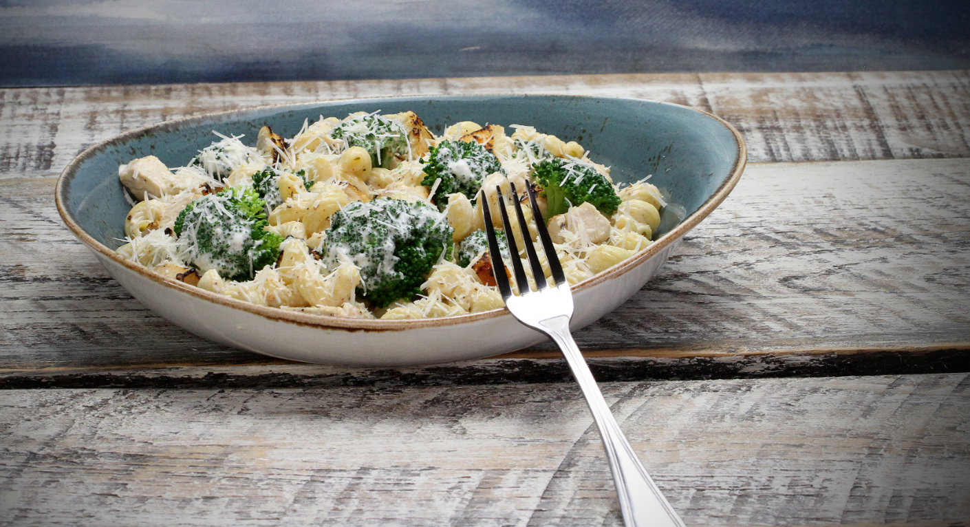 Order Chicken and Broccoli Pasta food online from Margaritaville Mall of America store, Minneapolis on bringmethat.com
