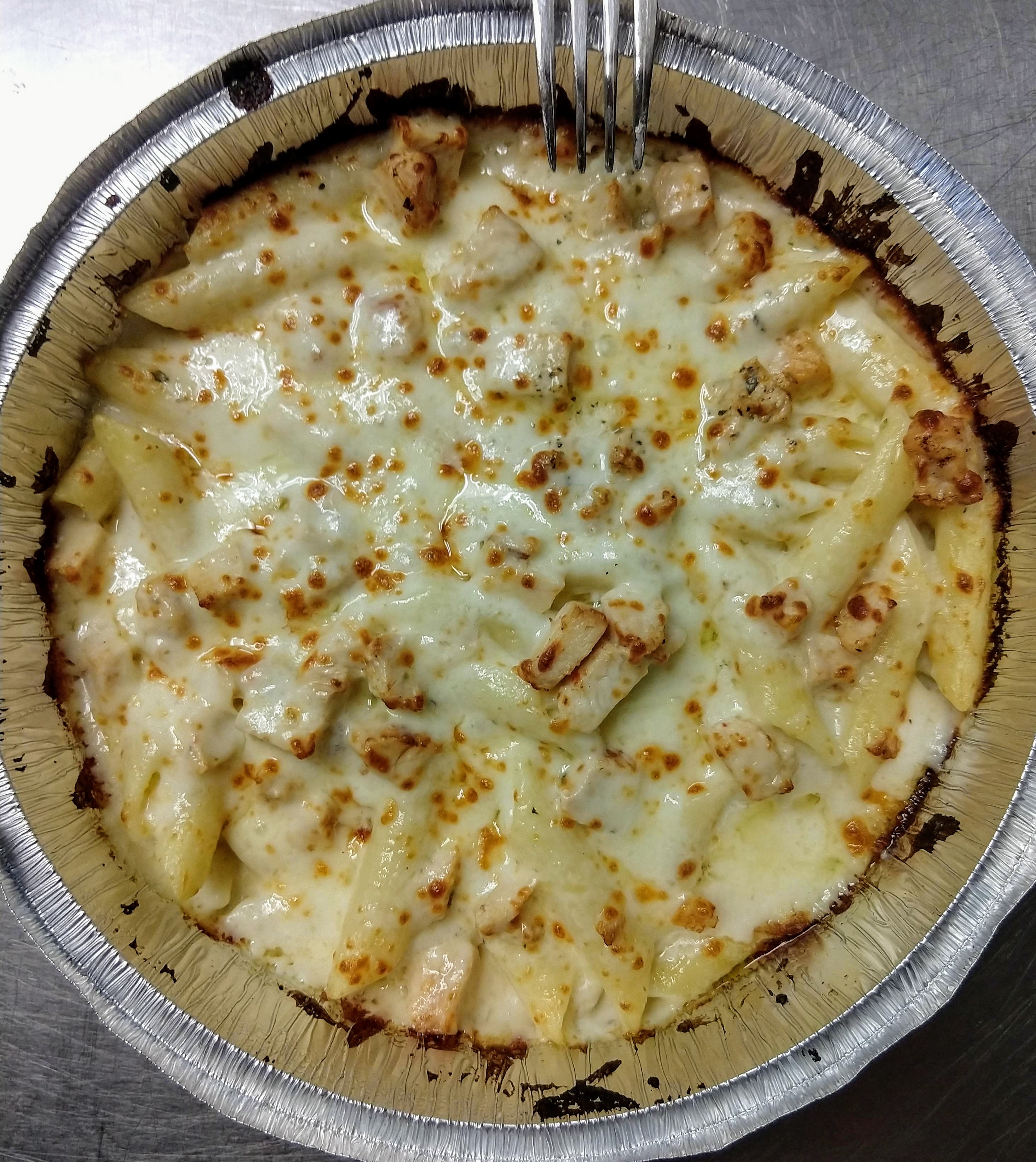 Order Chicken Alfredo Pasta food online from Best Pizza & Sandwiches store, Willoughby on bringmethat.com