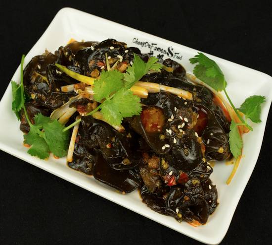 Order A16 Black Mushroom w. Chopped Chili Pepper SERVED COLD 剁椒木耳 food online from Chengdu Famous Food store, Philadelphia on bringmethat.com