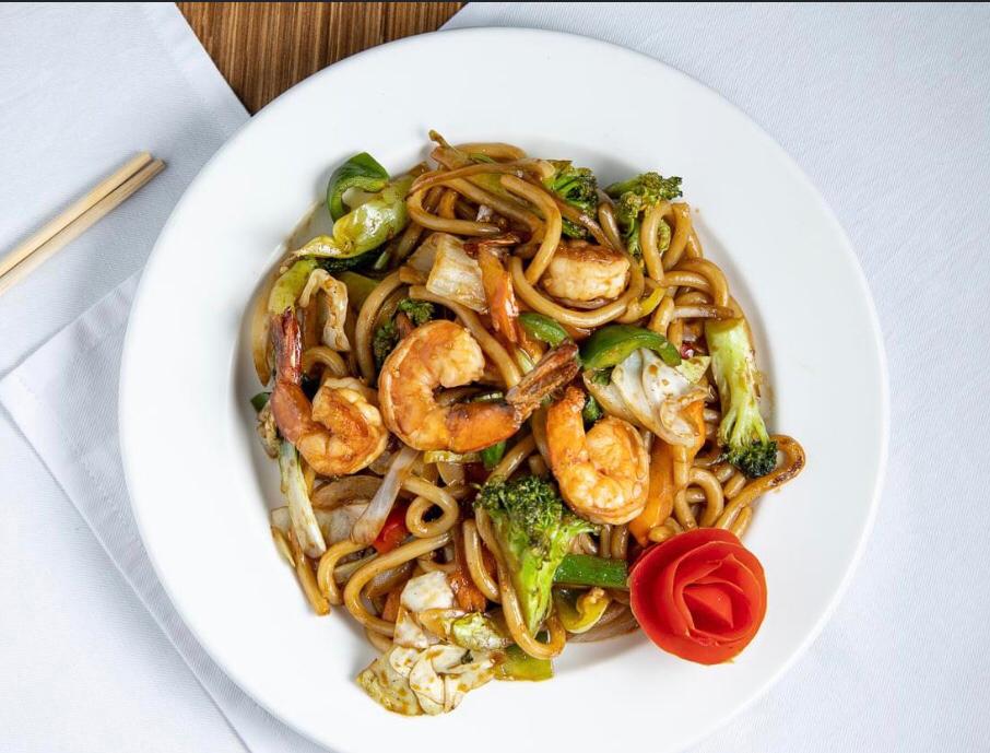 Order 53. Lo Mein Noodles food online from Thai V Express store, New York on bringmethat.com