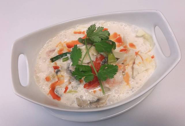 Order Tom Kha Soup food online from Pakayor store, Billings on bringmethat.com