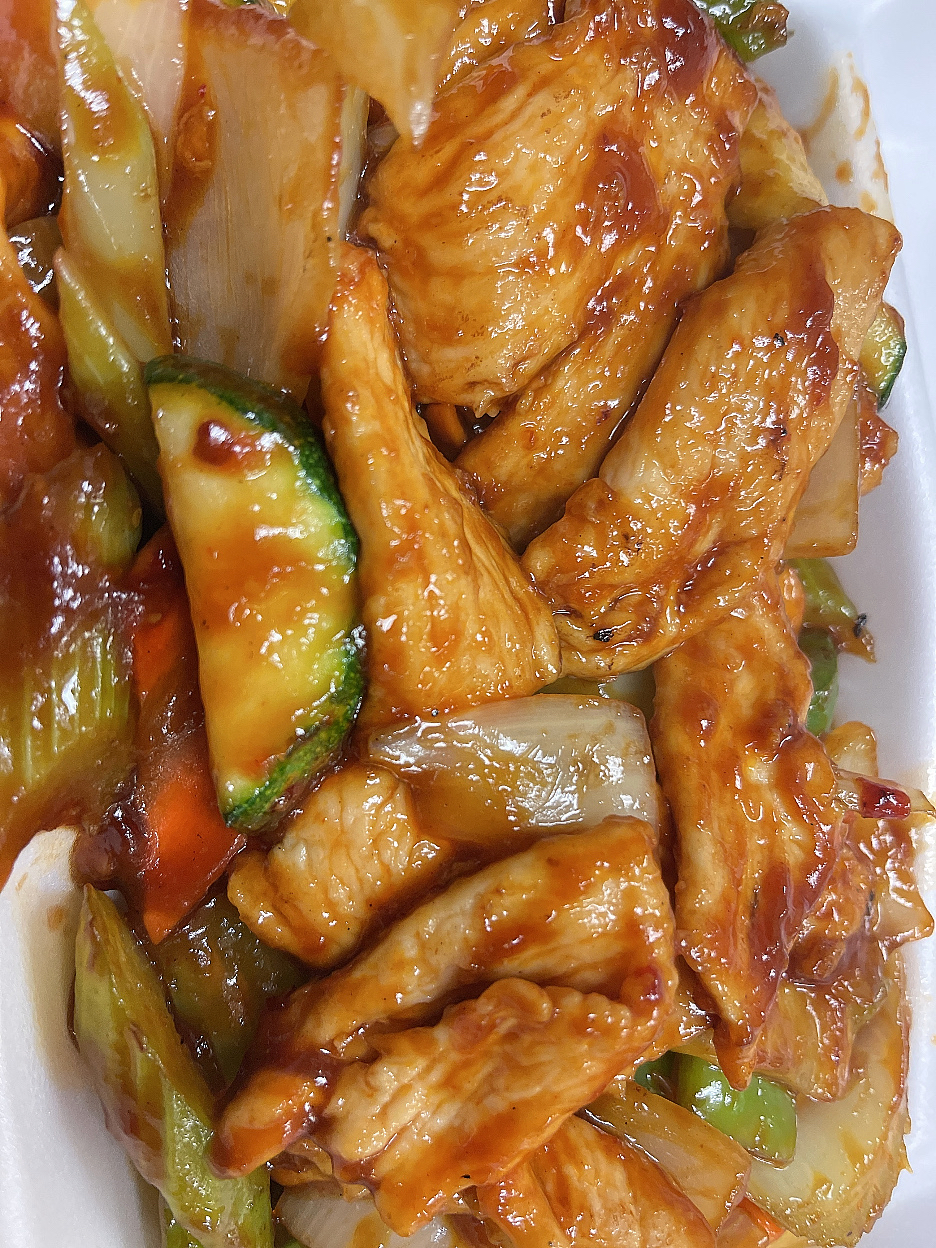 Order Szechuan Spicy Chicken food online from Jade Restaurant store, Visalia on bringmethat.com