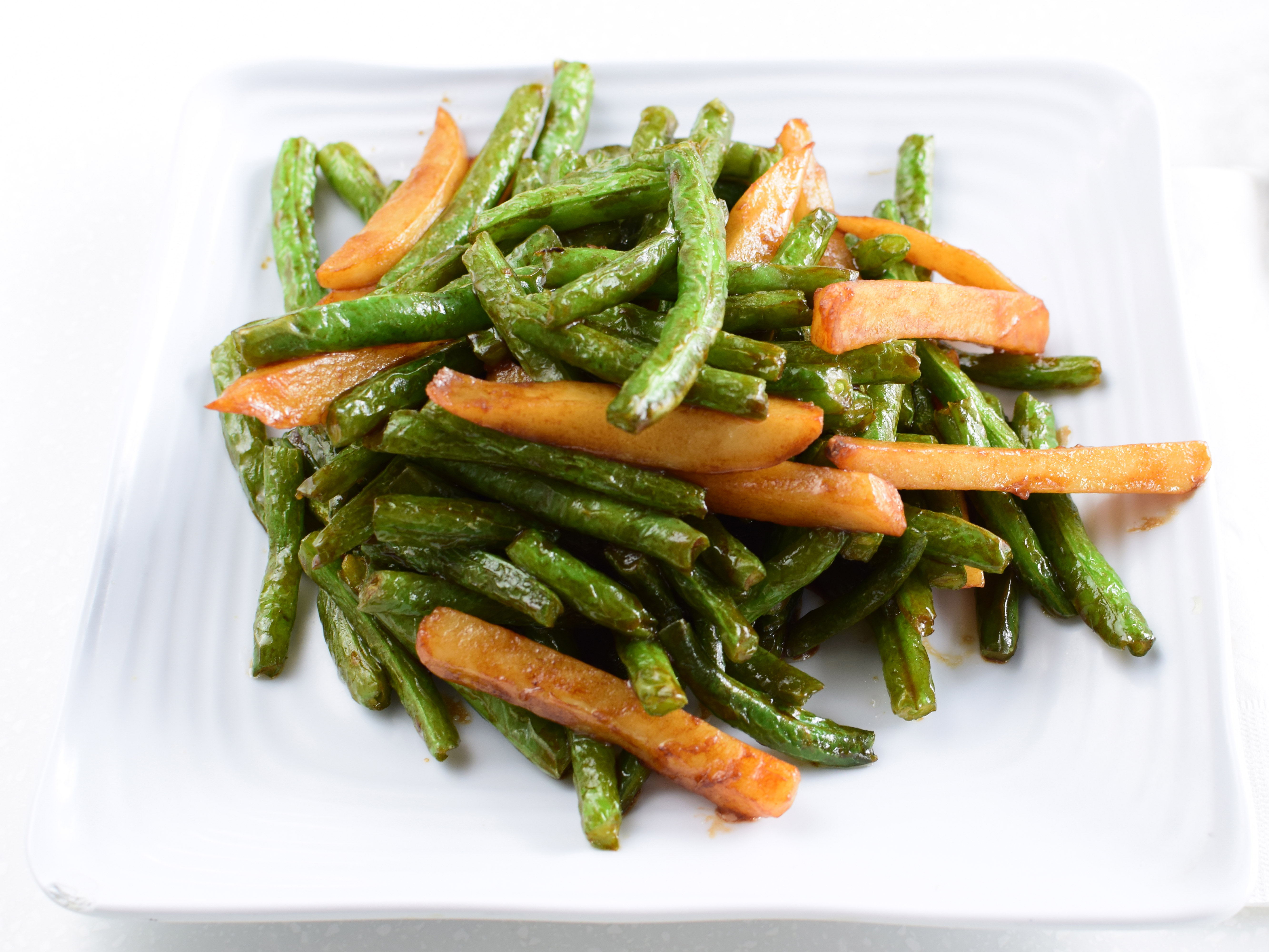Order H25. String Beans with House Special food online from Queen Kitchen store, Walnut on bringmethat.com