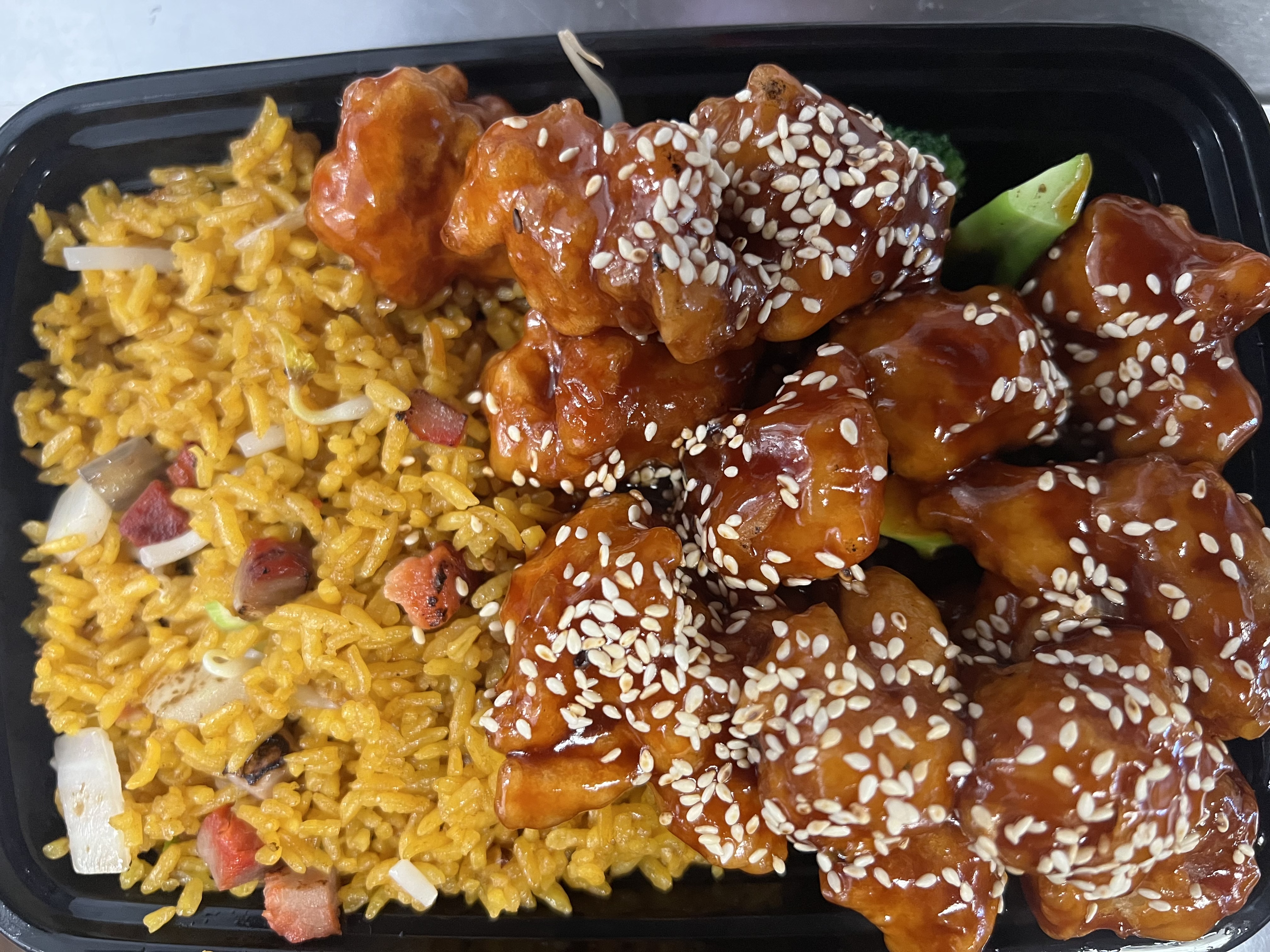 Order Sesame Chicken Combo Platter food online from New 888 kitchen store, Maspeth on bringmethat.com