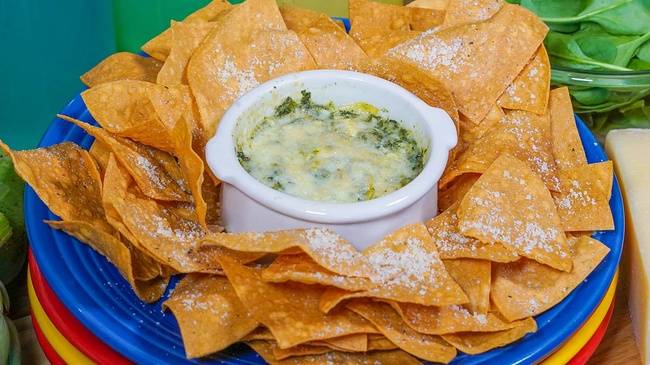 Order SPINACH ARTICHOKE DIP food online from Melt Bar & Grilled store, Lakewood on bringmethat.com