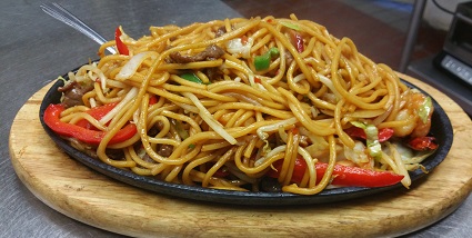 Order 11. House Spicy Noodle in Hot Platter food online from Jasmine Garden Chinese restaurant store, Riverside on bringmethat.com