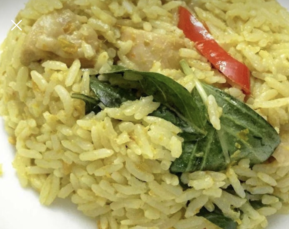 Order Green Curry Chicken Fried Rice  food online from Haad Thai store, Washington on bringmethat.com