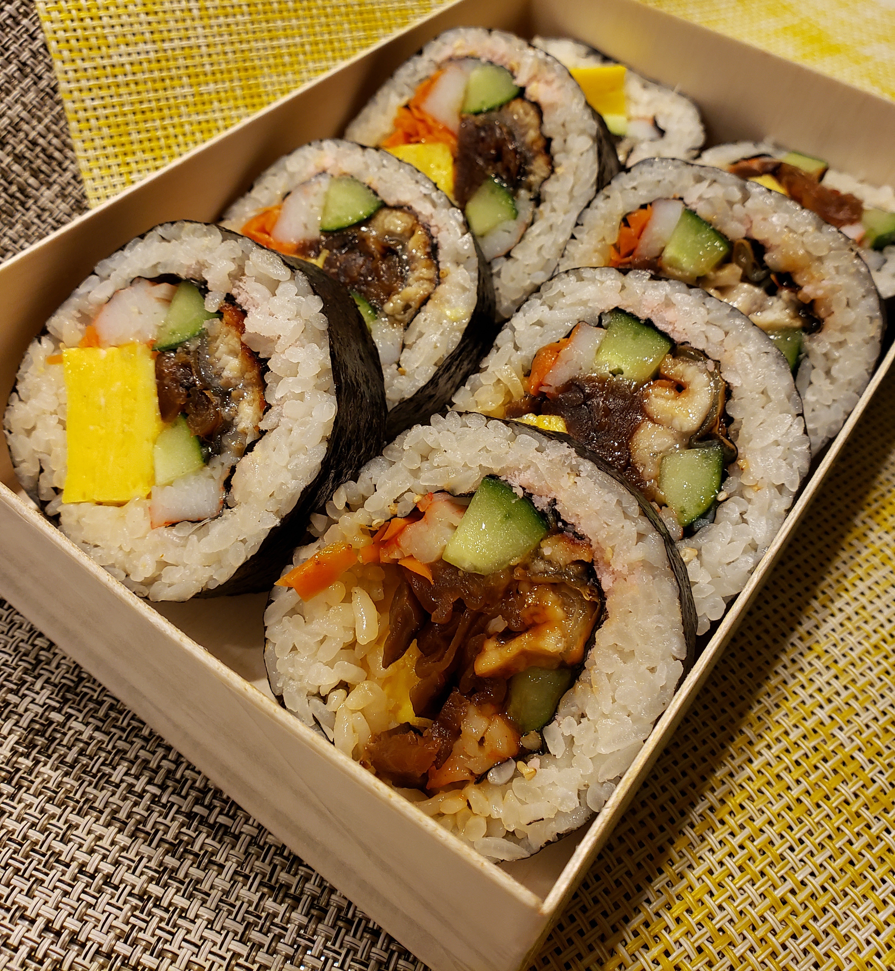 Order Futomaki food online from Ari Sushi store, New York on bringmethat.com