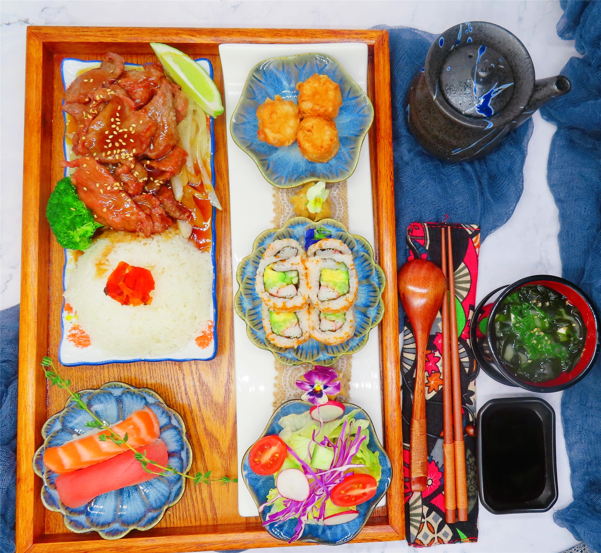 Order (NEW) Beef Teriyaki Bento Box. food online from Peking Express store, South Ozone Park on bringmethat.com