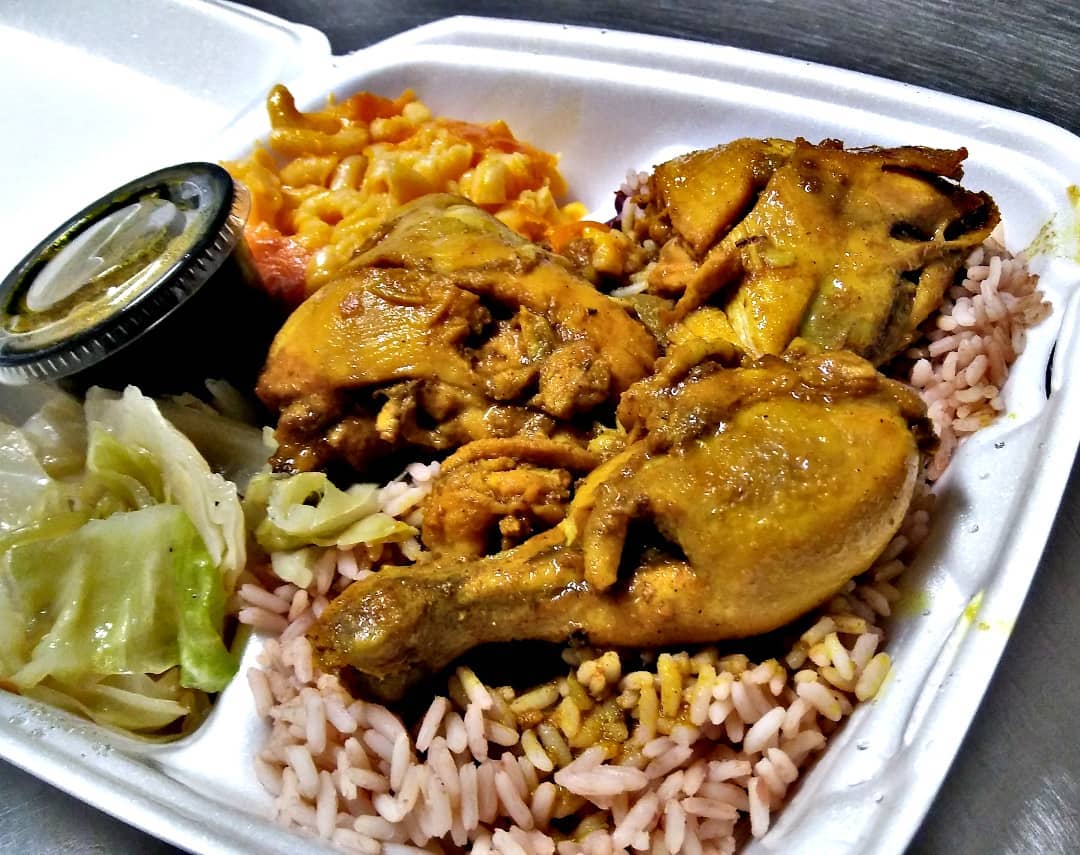 Order Curry Chicken food online from Mr. Bigg's store, Syracuse on bringmethat.com