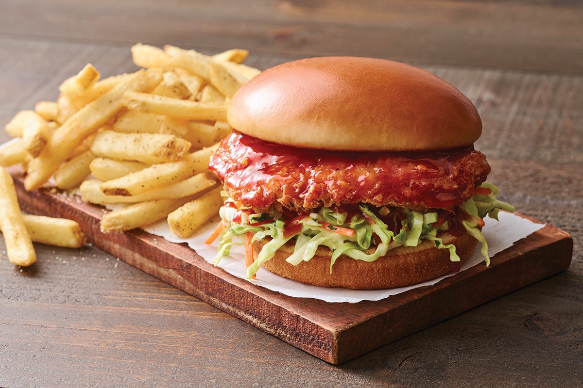 Order NEW Sweet & Spicy Crispy Chicken Sandwich food online from Applebee store, Hayward on bringmethat.com