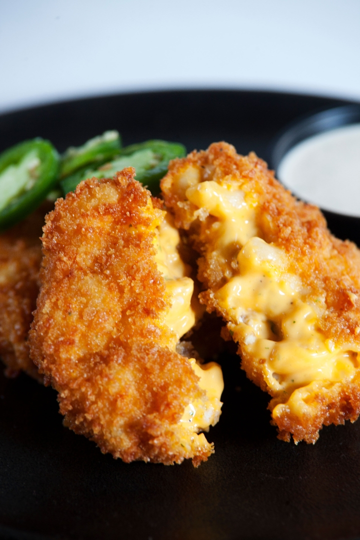 Order Bacon Mac & Cheese Balls food online from Slaters 50/50 store, Fresno on bringmethat.com